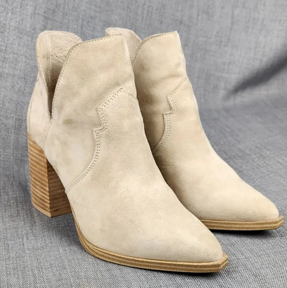 Steve Madden Chaya Block Heeled Western Leather Bootie. - Picture 2 of 13